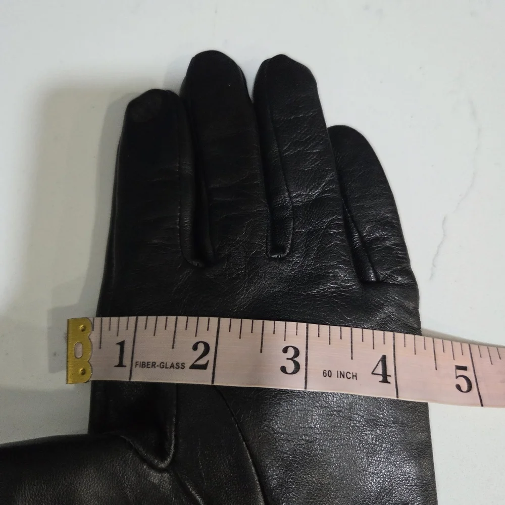 100% Soft Leather  Gloves  with Chain Detail At Wrist Screen Friendly Lined LG